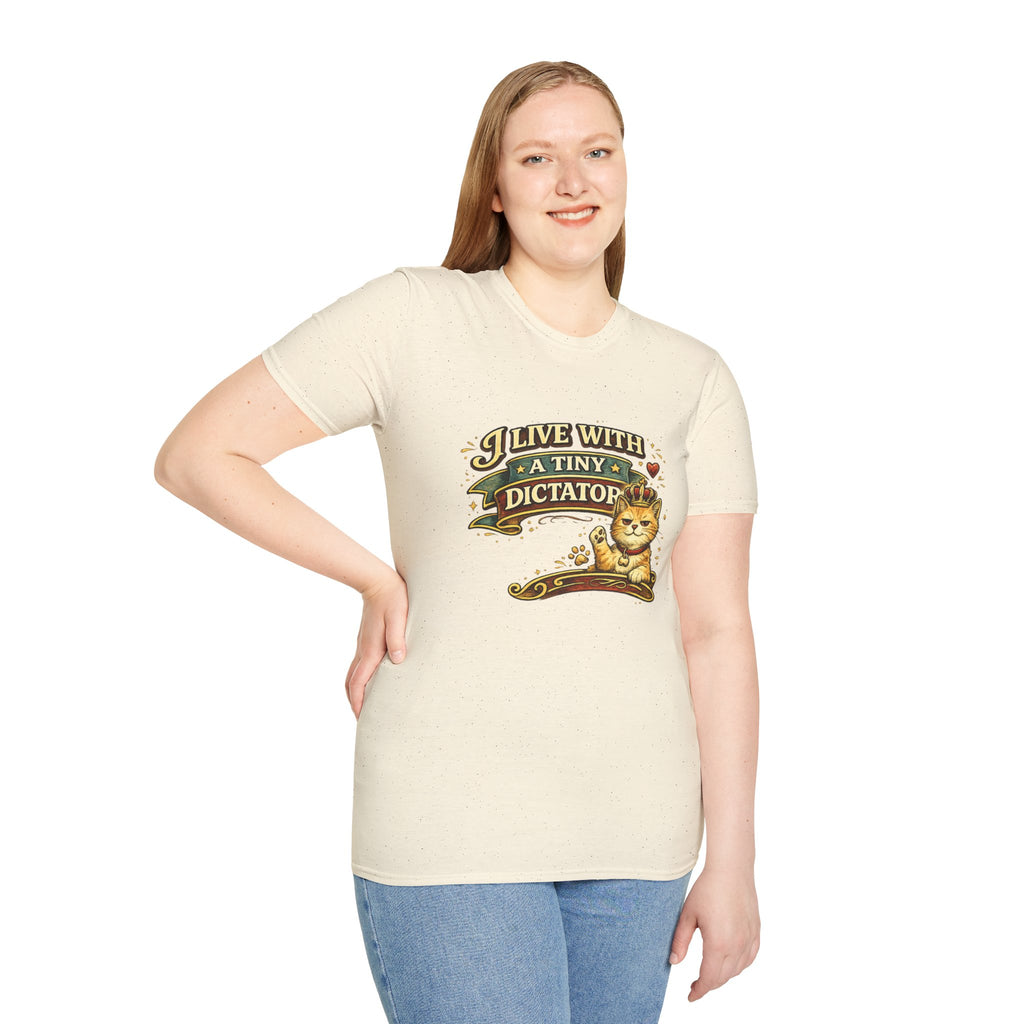I Live With A Tiny Dictator | T-Shirt | Cat